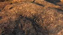 terras-marin-_0002_03-petroglifos-mogor-pedra-dos-mouros